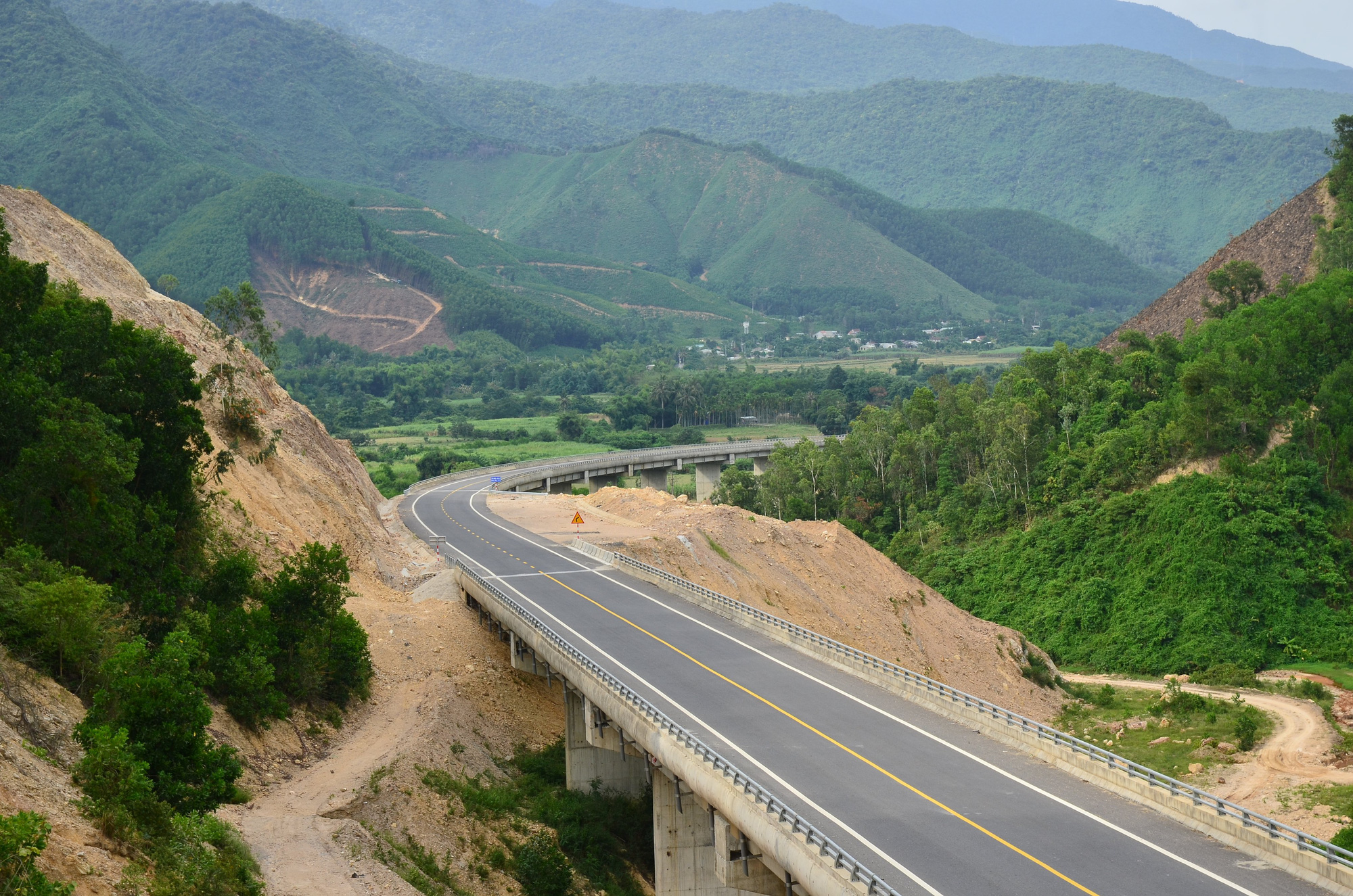 LA SON - TUY LOAN EXPRESSWAY
