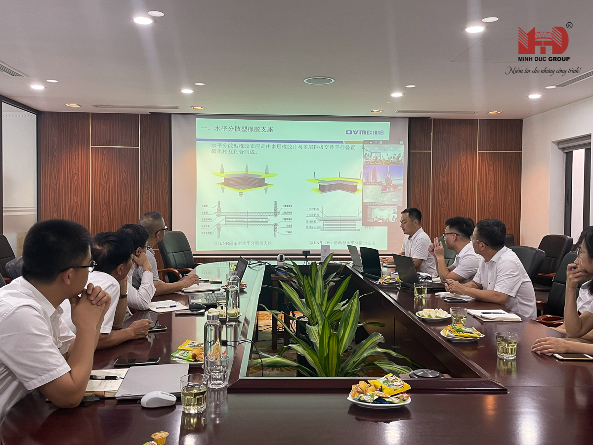 Đại diện OVM đánh giá cao kết quả hoạt động thương mại thiết bị cầu đường