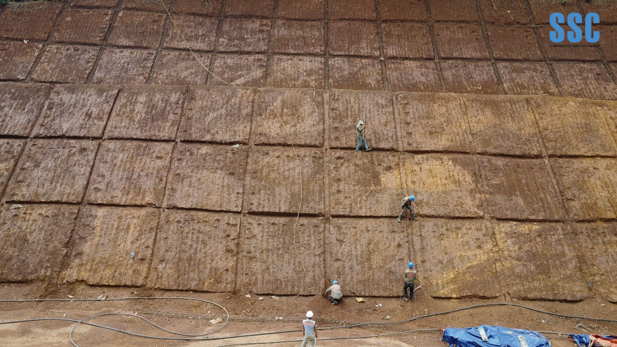 Thi công Gia cố mái dốc