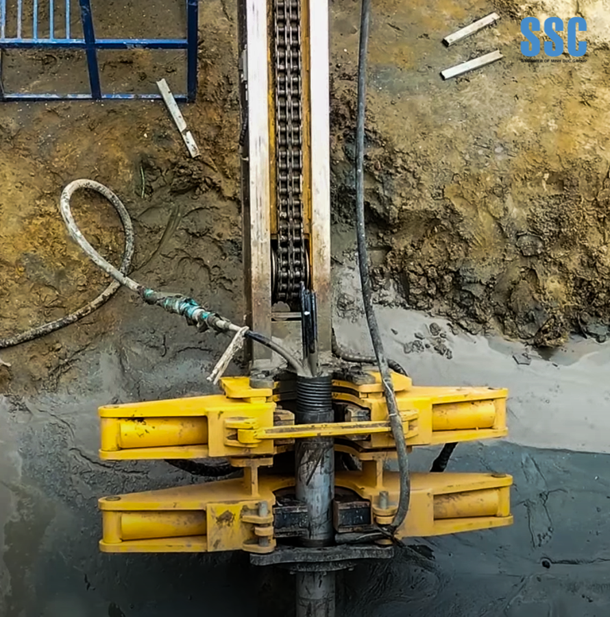 Bơm vữa thi công neo vĩnh cửu