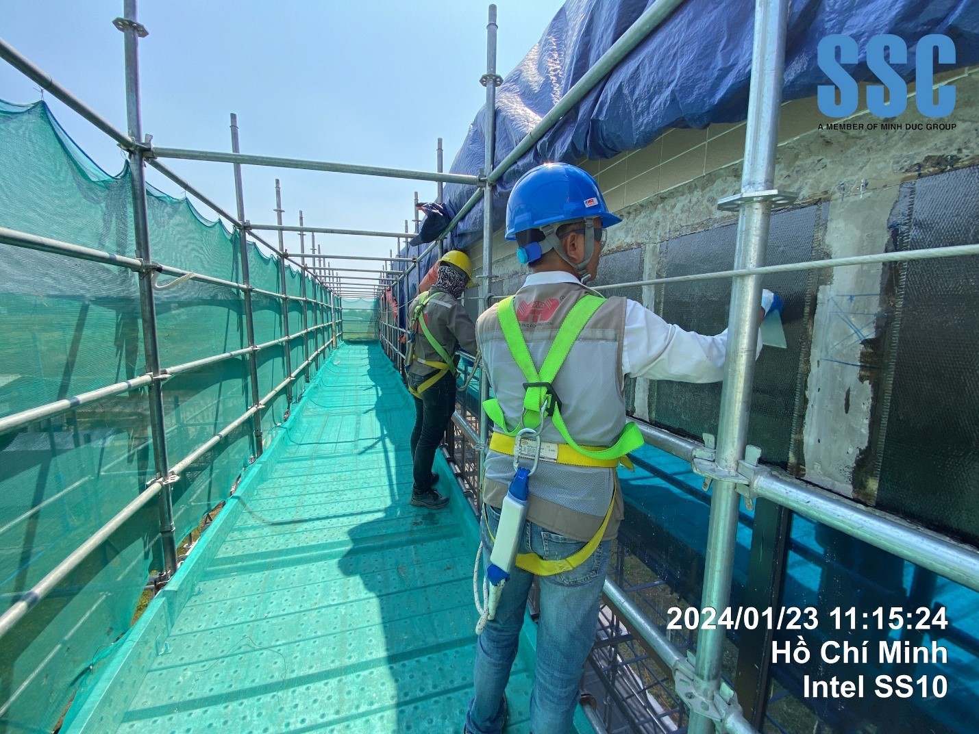 Quét keo phủ và hoàn thiện (gia cường kết cấu) 