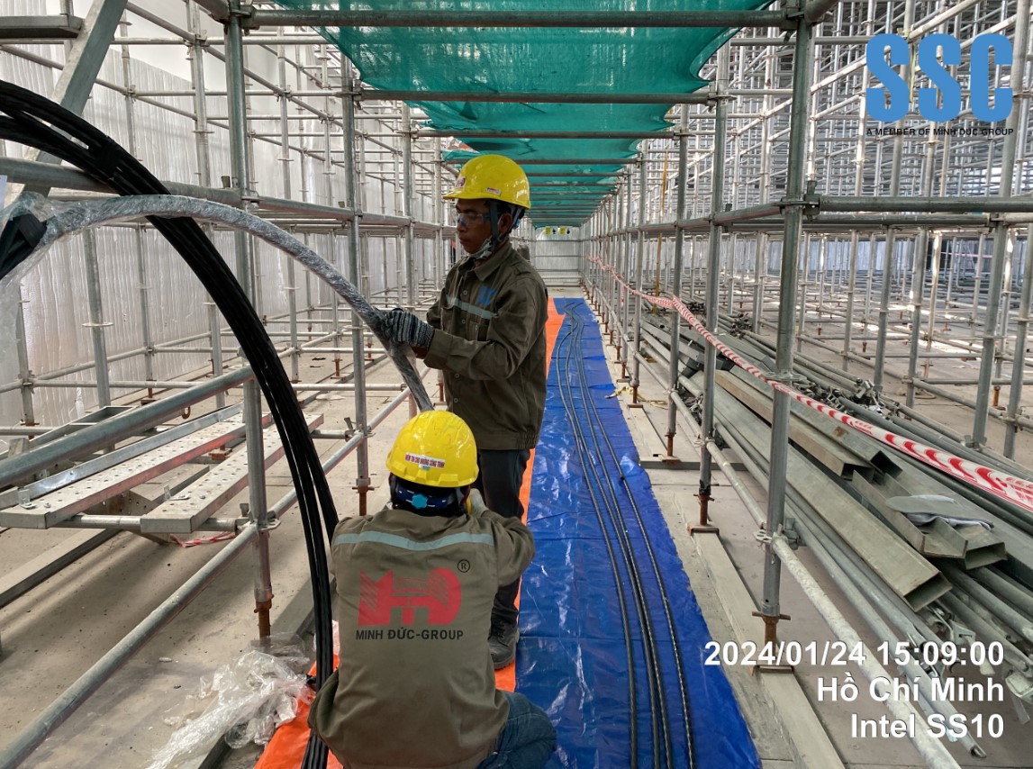 Cán bộ thi công Tập đoàn xây dựng Minh Đức 