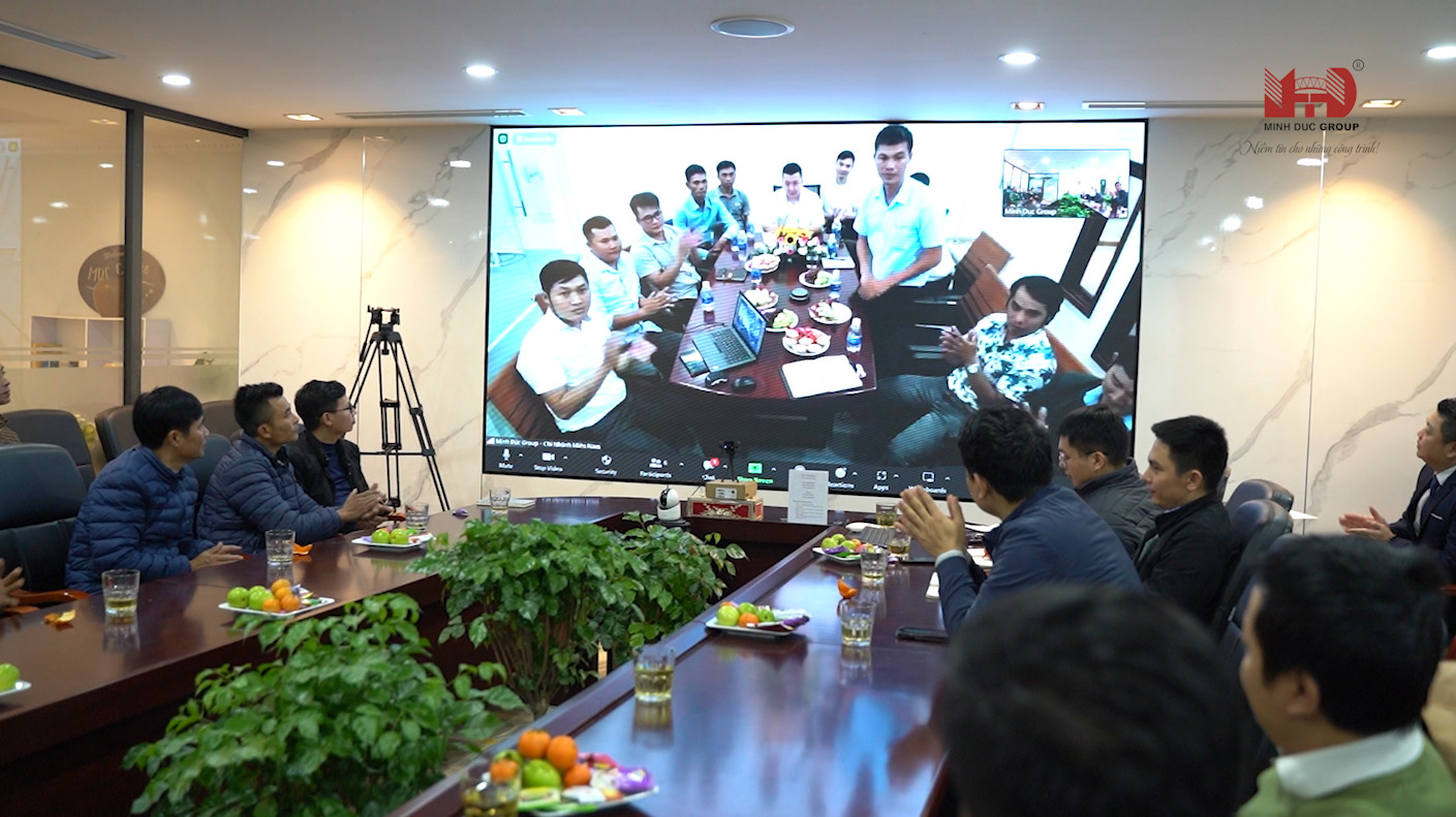 Trao đổi giữa nhà thầu thi công dự ứng lực và đối tác