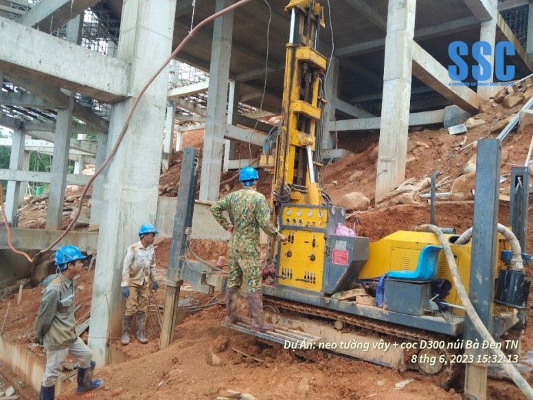 nhan-cong-tap-doan-xay-dung-minh-duc 