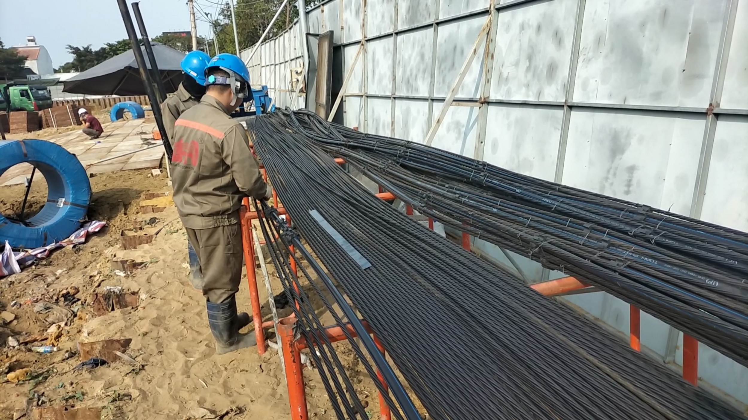 thi công neo tạm thời minh đức group