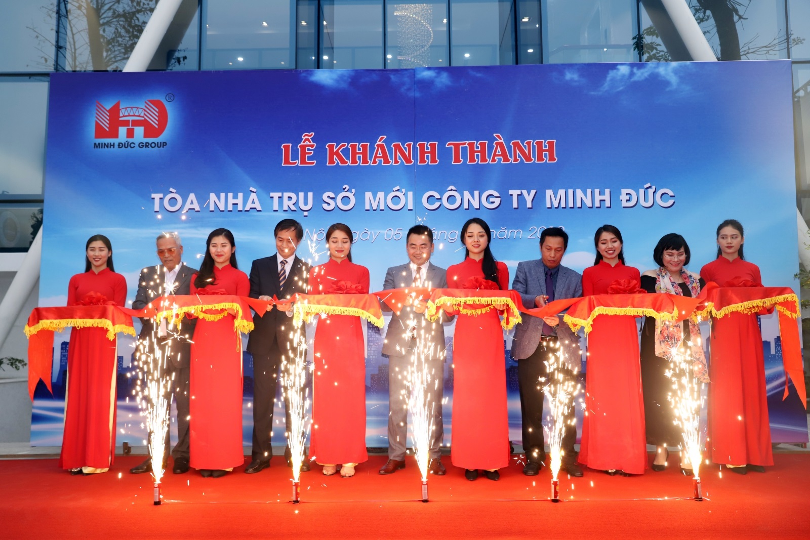 dự ứng lực minh đức 