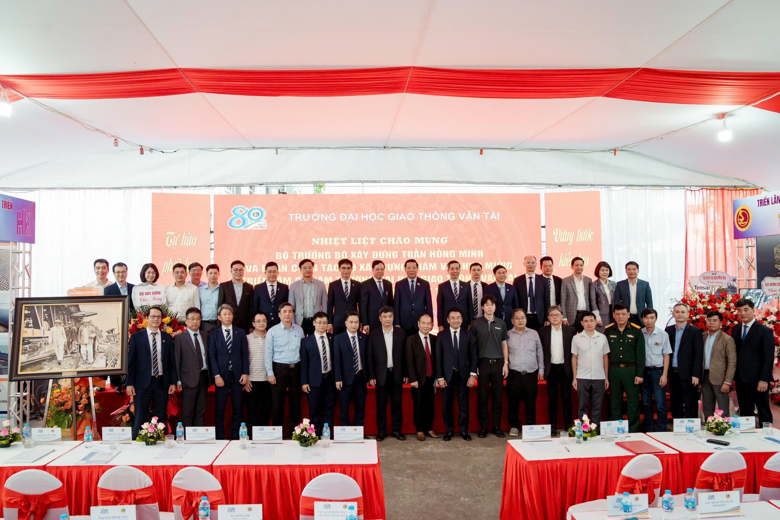 anh-tai-su-kien-truong-dai-hoc-giao-thong-van-tai